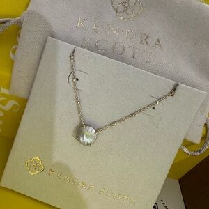 Kendra Scott Jolie Grey Choker in Goldtone New